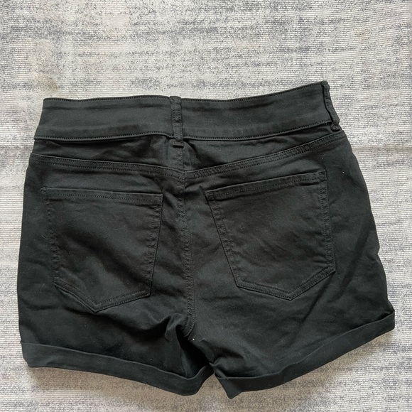 Shorts - Picture 2 of 2